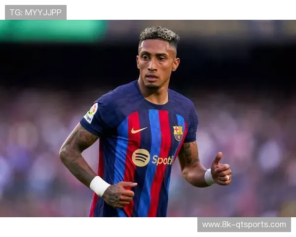 巴萨众将享受圣诞假期，拉菲尼亚、德容等球员社交媒体分享家庭时光