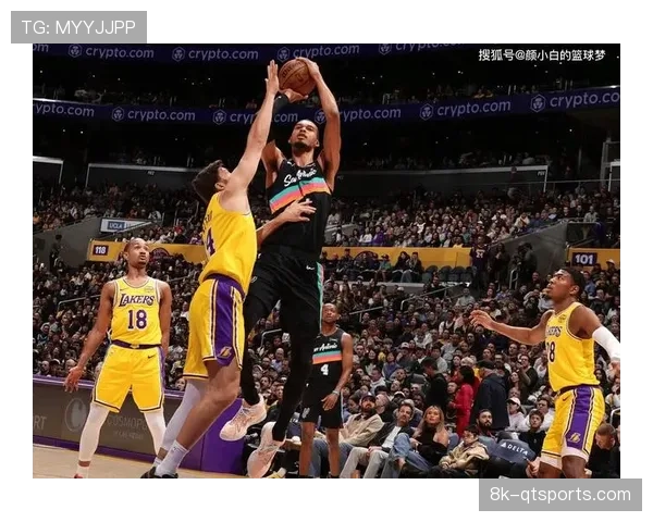 NBA官方三月数据显示,基于“最后两分钟攻防”分析的短视频内容,社交媒体播放量增长45%。 NBA官方三月数据显示,基于“最后两分钟攻防”分析的短视频内容,社交媒体播放量增长45%。